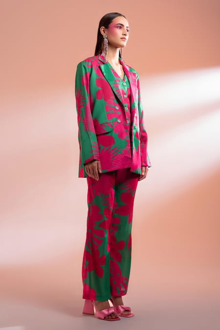 Buy Gazab by Miku Kumar Pink Silk Collared, V-neck Louvre Love Paris Printed Jacket Pant Set Buy_Gazab by Miku Kumar_Pink Silk Collared, V-neck Louvre Love Paris Printed Jacket Pant Set