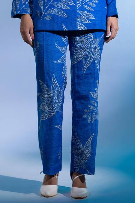 Buy Gazab by Miku Kumar Blue Kota Doria Embroidery V-neck Foliage Print Jacket With Pant Buy_Gazab by Miku Kumar_Blue Kota Doria Embroidery V-neck Foliage Print Jacket With Pant