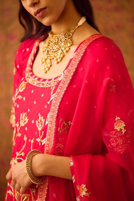 Buy Shyam Narayan Prasad Red Silk Organza, Georgette, Viscose Flower Zardozi Kurta And Lehenga Set Online at Aza Fashions Buy_Shyam Narayan Prasad_Red Silk Organza, Georgette, Viscose Flower Zardozi Kurta And Lehenga Set _Online_at_Aza_Fashions