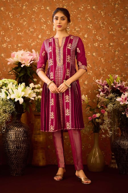 Shop Shyam Narayan Prasad Purple Organza, Viscose, Embroidery, Zari Zardozi Kurta Pant Set Online at Aza Fashions Shop_Shyam Narayan Prasad_Purple Organza, Viscose, Embroidery, Zari Zardozi Kurta Pant Set _Online_at_Aza_Fashions
