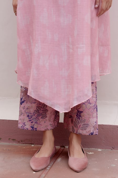 Shop Vaayu Pink Muslin, Cotton Embroidery Split Pintuck Kurta And Floral Print Pant Set Online at Aza Fashions Shop_Vaayu_Pink Muslin, Cotton Embroidery Split Pintuck Kurta And Floral Print Pant Set _Online_at_Aza_Fashions