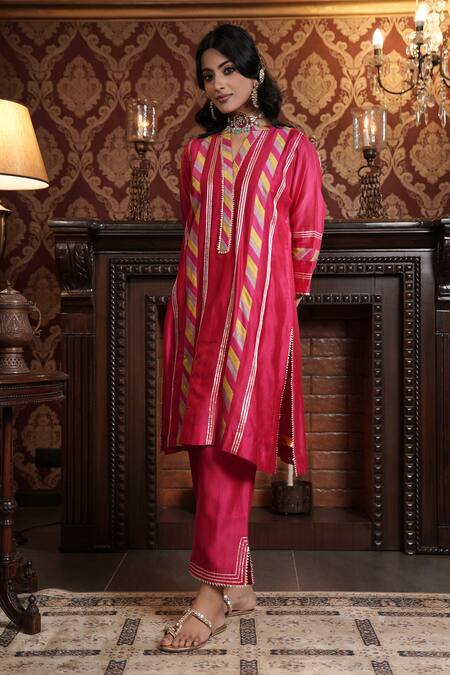 Surabhi Arya_Pink Chanderi Silk Gota Patti Mandarin Striped Embellished Kurta With Pant _Online_at_Aza_Fashions