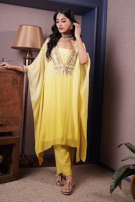 Surabhi Arya Yellow Kaftan And Inner Georgette Embroidery Thread Floral Yoke Ombre Dyed Set 