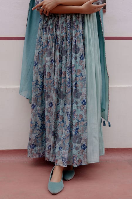 Vaayu_Green Muslin, Cotton Tassels Round Neck Floral Print Anarkali With Dupatta _at_Aza_Fashions