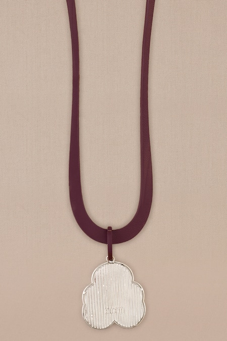 Buy_Ampm_Burgundy Nadira Leather Strap Pendant Necklace 
