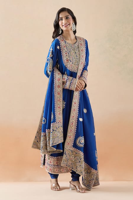 Anamika Khanna Floral Embroidered Kurta Set 