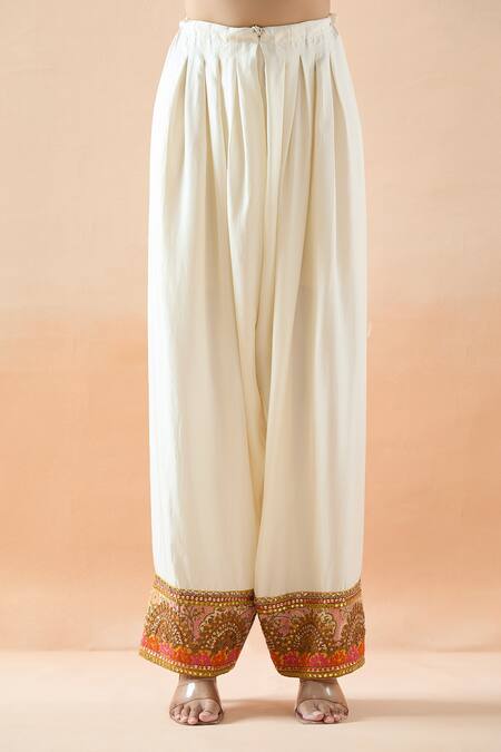 Debyani + CO White Cotton Embroidery, Sequins Split V-neck Floral Border Phiran Kurta Set Online at Aza Fashions Debyani + CO_White Cotton Embroidery, Sequins Split V-neck Floral Border Phiran Kurta Set _Online_at_Aza_Fashions