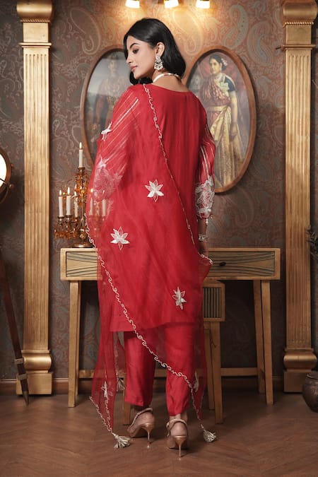 Shop_Surabhi Arya_Red Chanderi, Muslin, Organza Embroidery Square Foliage Thread Kurta Pant Set _at_Aza_Fashions