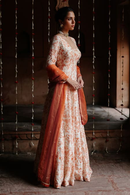 Megha Pitti Off White Silk Diamonds, Embroidery, Floral Vine Print Anarkali With Dupatta Online at Aza Fashions Megha Pitti_Off White Silk Diamonds, Embroidery, Floral Vine Print Anarkali With Dupatta _Online_at_Aza_Fashions