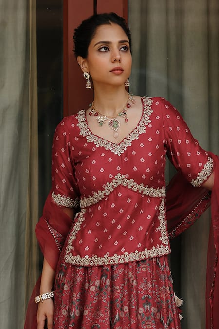 Buy_Megha Pitti_Red Silk, Chiffon Sequins, Embroidery Asymmetric Floral Print Top Lehenga Set 