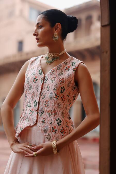 Megha Pitti Pink Silk, Cotton Embroidery V-neck Mughal Floral Print Waistcoat And Skirt Set at Aza Fashions Megha Pitti_Pink Silk, Cotton Embroidery V-neck Mughal Floral Print Waistcoat And Skirt Set _at_Aza_Fashions