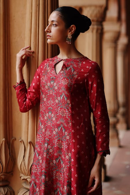 Buy_Megha Pitti_Red Dupion Silk Print Gul Keyhole Boat Neck Kurta With Pant _Online_at_Aza_Fashions