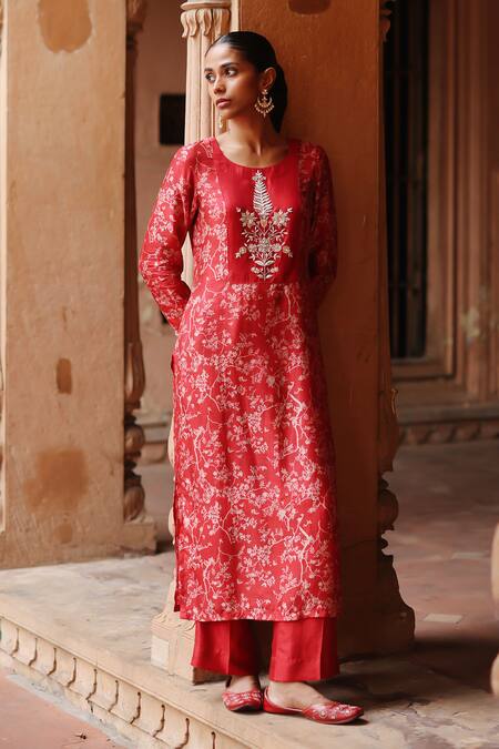 Buy_Megha Pitti_Red Silk Zari, Embroidery Round Neck Flora Print Yoke Kurta With Pant _Online_at_Aza_Fashions
