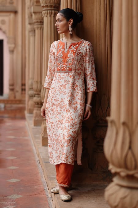 Megha Pitti_Off White Silk Diamonds, Embroidery, Zari Bahar Print Yoke Kurta With Pant _Online_at_Aza_Fashions