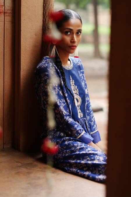 Buy Megha Pitti Blue Silk Embroidery, Zari Round Neck Bahar Bloom Print Yoke Kurta With Pant Online at Aza Fashions Buy_Megha Pitti_Blue Silk Embroidery, Zari Round Neck Bahar Bloom Print Yoke Kurta With Pant _Online_at_Aza_Fashions