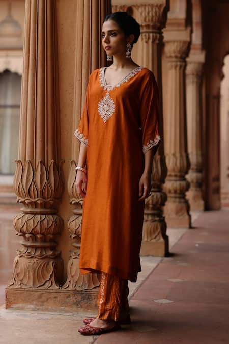 Megha Pitti Orange Silk Diamonds V-neck Bloom Embroidered Kurta With Pant Online at Aza Fashions Megha Pitti_Orange Silk Diamonds V-neck Bloom Embroidered Kurta With Pant _Online_at_Aza_Fashions