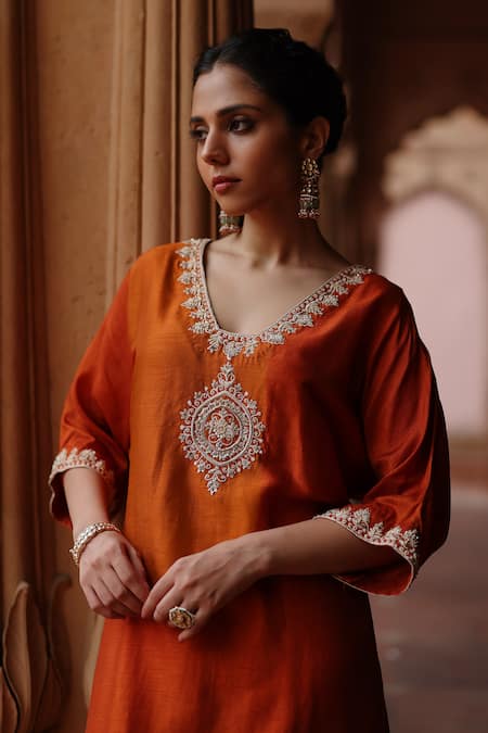 Shop Megha Pitti Orange Silk Diamonds V-neck Bloom Embroidered Kurta With Pant Online at Aza Fashions Shop_Megha Pitti_Orange Silk Diamonds V-neck Bloom Embroidered Kurta With Pant _Online_at_Aza_Fashions