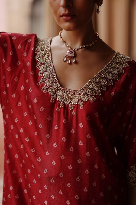 Shop Megha Pitti Red Silk Sequins V-neck Clover Flora Print Kurta With Pant Online at Aza Fashions Shop_Megha Pitti_Red Silk Sequins V-neck Clover Flora Print Kurta With Pant _Online_at_Aza_Fashions