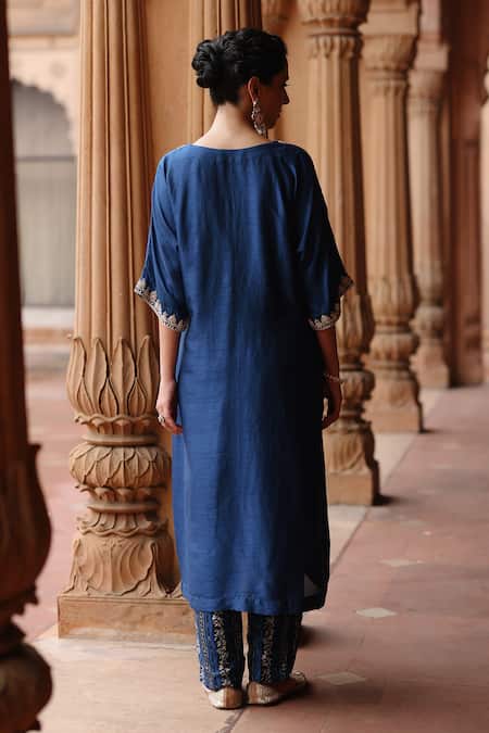 Shop_Megha Pitti_Blue Silk Embroidery V-neck Blossom Kurta With Pant _at_Aza_Fashions