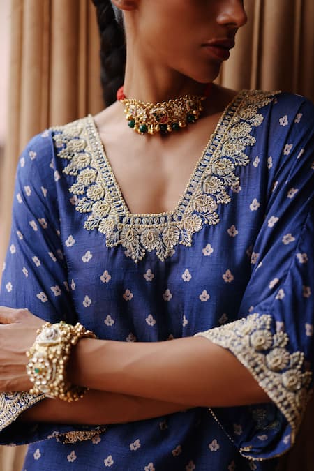 Buy Megha Pitti Blue Silk Embroidery V-neck Phool Motif Print Kurta With Pant Online at Aza Fashions Buy_Megha Pitti_Blue Silk Embroidery V-neck Phool Motif Print Kurta With Pant _Online_at_Aza_Fashions