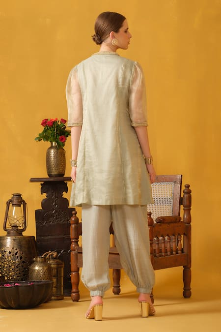 Abstract By Megha Jain Madaan Embellished Kurta With Jogger Pant 