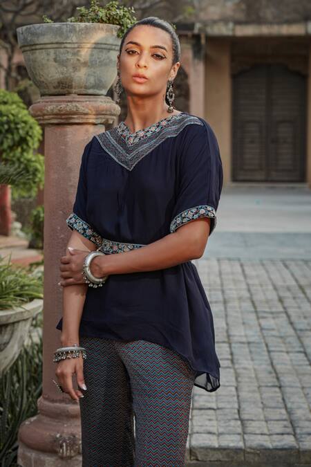 Buy_Bohame_Blue Georgette Embroidery V-neck Zara Printed Kaftan Set _Online_at_Aza_Fashions