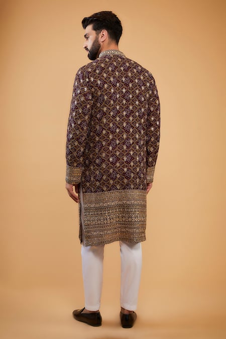 Kasbah Geometric Pattern Zari Embroidered Kurta 