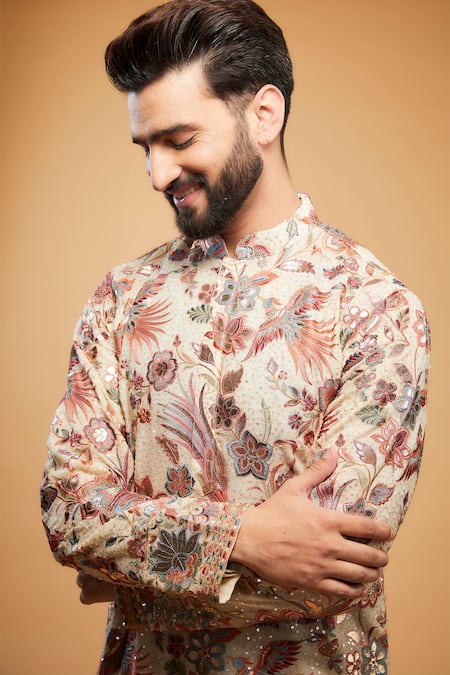 Buy_Kasbah_Cream Georgette Embroidery Flora Fauna Thread Kurta _Online_at_Aza_Fashions