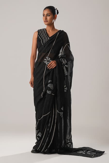 Atbw_Black Cotton Embroidery V-neck Kantha Stitch Pleated Panelled Saree Blouse _Online_at_Aza_Fashions