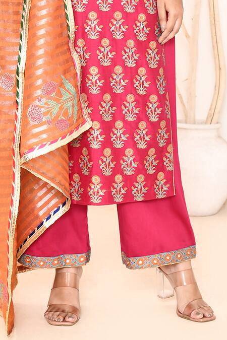 Abbaran Pink Cotton, Silk, Organza Embroidery Round Neck Hand Block Print Kurta Pant Set Online at Aza Fashions Abbaran_Pink Cotton, Silk, Organza Embroidery Round Neck Hand Block Print Kurta Pant Set _Online_at_Aza_Fashions