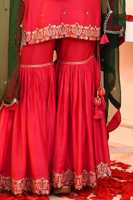 Abbaran_Pink Cotton, Silk, Organza Embroidery Round Neck Aari Kurta Gharar Set _Online_at_Aza_Fashions