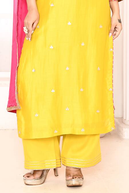 Abbaran Yellow Cotton, Silk Embroidery, Lace, Gota Patti Round Neck Hand Kurta Set Online at Aza Fashions Abbaran_Yellow Cotton, Silk Embroidery, Lace, Gota Patti Round Neck Hand Kurta Set _Online_at_Aza_Fashions