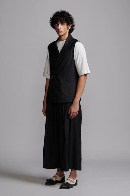 Buy Dash And Dot Black Lycra, Polyester, Viscose Double-breasted Blazer With Pant Online at Aza Fashions Buy_Dash And Dot_Black Lycra, Polyester, Viscose Double-breasted Blazer With Pant _Online_at_Aza_Fashions