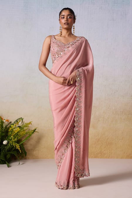 Mirroir Floral Vine Embellished Scallop Saree With Blouse 