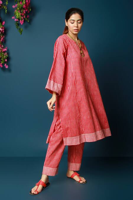 Vasstram_Red Cotton V-neck Roohi Gingham Print Kurta And Pant Set_Online_at_Aza_Fashions