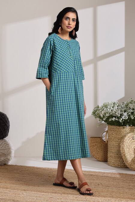 Vasstram_Green Cotton Round Neck Checkered Midi Dress _Online_at_Aza_Fashions