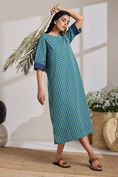 Vasstram_Green Cotton Round Neck Checkered Midi Dress _at_Aza_Fashions