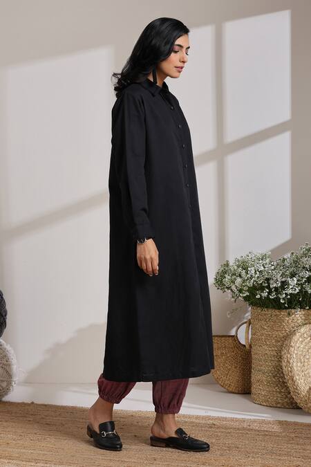 Buy_Vasstram_Black Cotton Shawl Neck Solid Kurta With Joggers _Online_at_Aza_Fashions
