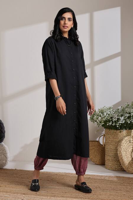 Buy_Vasstram_Black Cotton Shawl Neck Solid Kurta With Joggers 