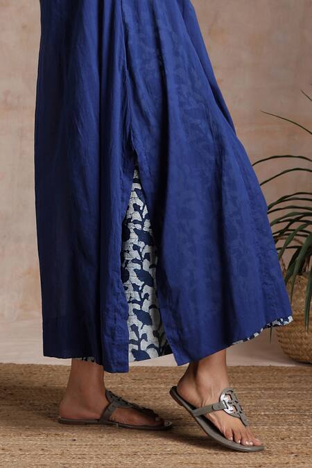 Buy_Vasstram_Blue Cotton V-neck Ambar Solid Gathered Dress 