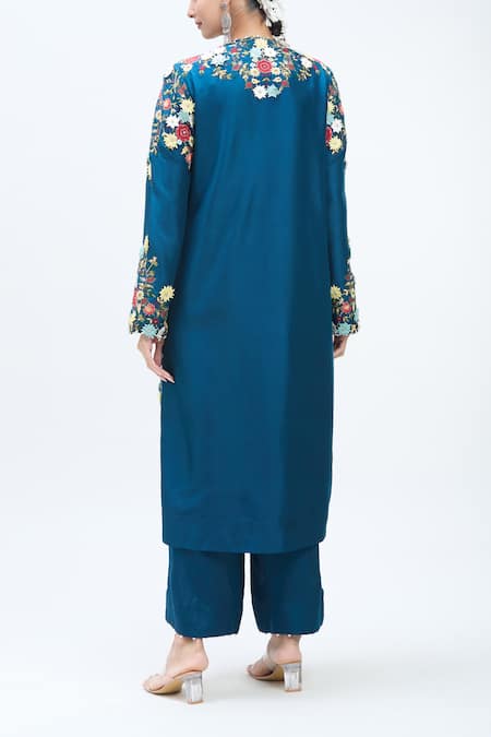 Minaxi Dadoo 3D Flower Embroidered Straight Kurta Set 