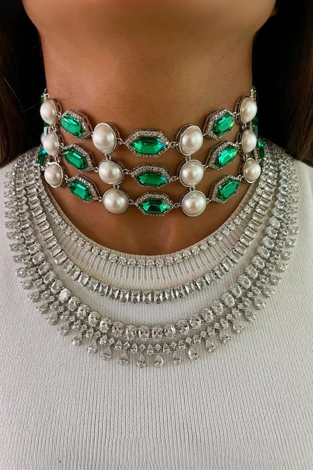 Prerto Green Four Layered And Hexagon Emerald Pearl Choker 
