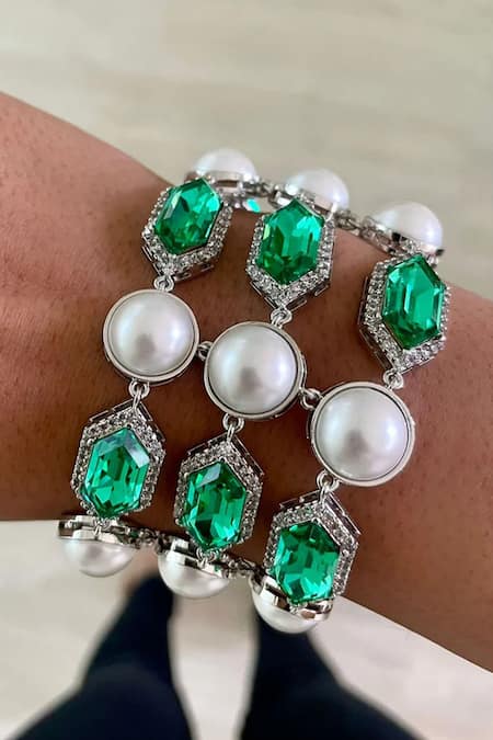 Buy_PRERTO_Green Four Layered And Hexagon Emerald Pearl Choker_Online_at_Aza_Fashions