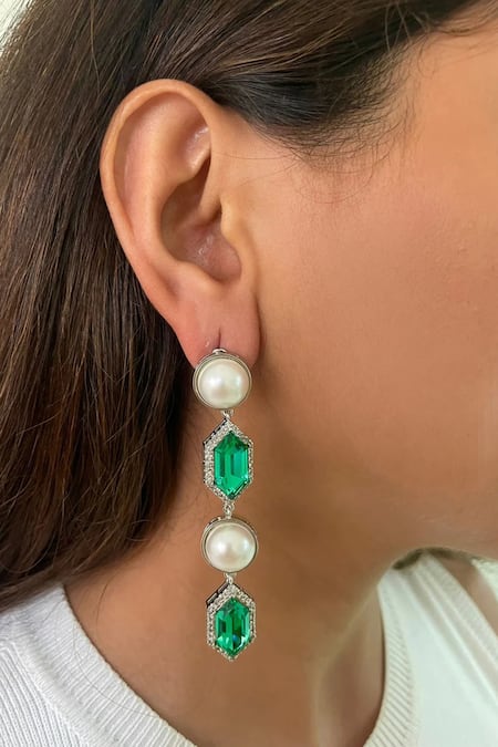 Buy_PRERTO_Green Stones, Pearls, Diamonds Hexagon Emerald Embellished Necklace Set_Online_at_Aza_Fashions