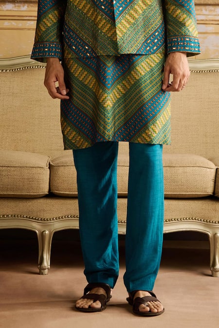 Buy_Diyarajvvir_Blue Denim, Linen Mirrors, Embroidery And Thread Bundi Kurta Set _Online_at_Aza_Fashions