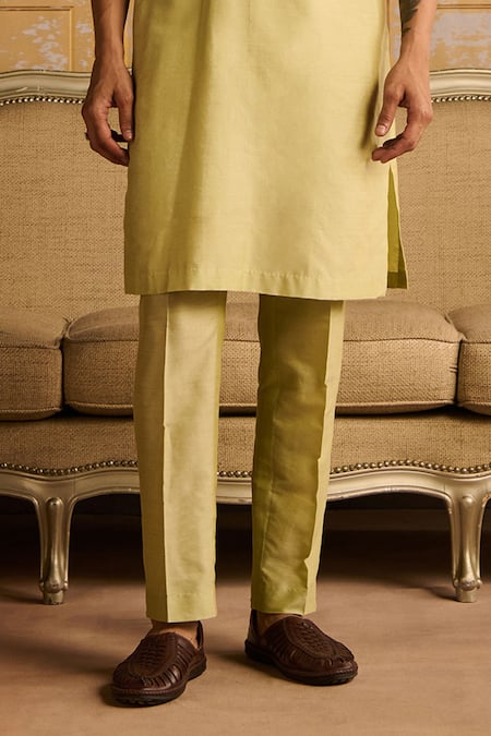 Diyarajvvir Green Cotton, Silk Embroidery Floral Thread Bundi Set Online at Aza Fashions Diyarajvvir_Green Cotton, Silk Embroidery Floral Thread Bundi Set _Online_at_Aza_Fashions