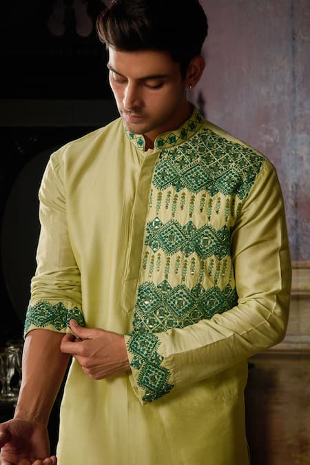 Shop Diyarajvvir Green Cotton, Silk, Linen Embroidery Geometric Kurta And Pant Set Online at Aza Fashions Shop_Diyarajvvir_Green Cotton, Silk, Linen Embroidery Geometric Kurta And Pant Set _Online_at_Aza_Fashions