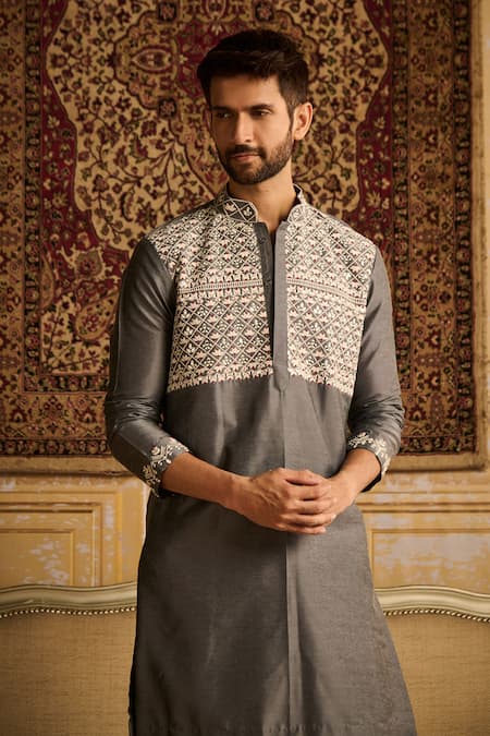Shop Diyarajvvir Grey Cotton, Silk, Linen Mirrors, Embroidery Floral Geometric Kurta And Pant Set at Aza Fashions Shop_Diyarajvvir_Grey Cotton, Silk, Linen Mirrors, Embroidery Floral Geometric Kurta And Pant Set _at_Aza_Fashions