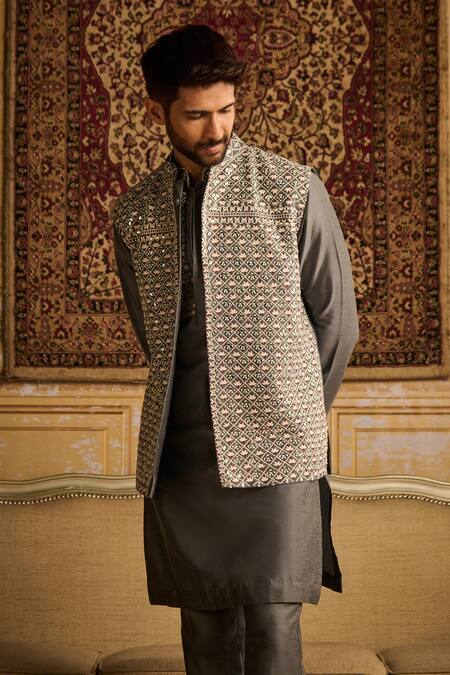 Buy Diyarajvvir Gray Cotton, Silk Embroidery, Mirrors Floral Geometric Bundi Set Online at Aza Fashions Buy_Diyarajvvir_Gray Cotton, Silk Embroidery, Mirrors Floral Geometric Bundi Set _Online_at_Aza_Fashions