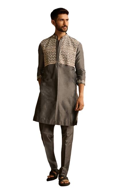 Shop Diyarajvvir Gray Cotton, Silk Embroidery, Mirrors Floral Geometric Bundi Set Online at Aza Fashions Shop_Diyarajvvir_Gray Cotton, Silk Embroidery, Mirrors Floral Geometric Bundi Set _Online_at_Aza_Fashions